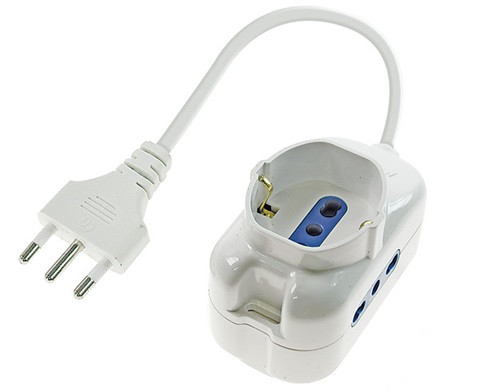 Multipresa 1 presa universale + 2 bpresa laterale spina 16A con interruttore e cavo