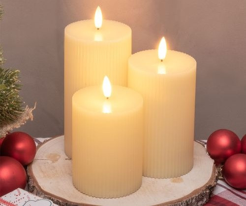 Set 3 Candela Cilindrica a Coste ø7,5cm da 10-12-15cm in Cera Avorio 3D Wick Flame c/Telecomando