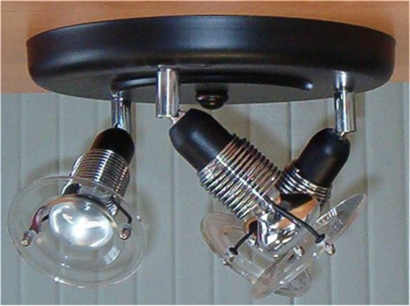 3 FARETTI CON BASE NERO/CROMO D.30x16 40W