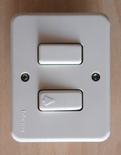 DOMINO - 1 DEVIATORE +1 PULSANTE 1P 6A